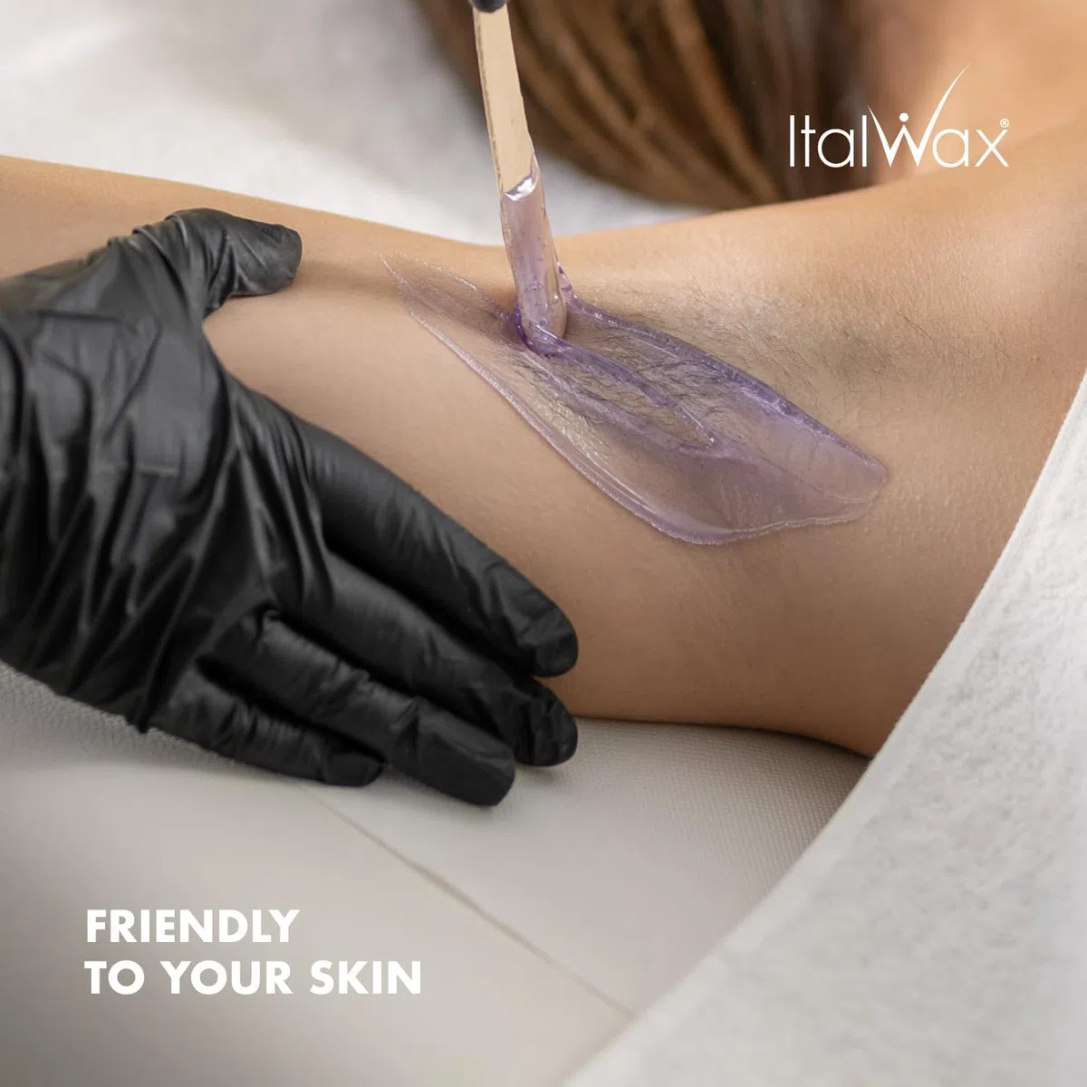 Italwax Top Line Orchid - 750g - Cera elástica en perlas para depilaciòn sin bandas - Formulación sintética ideal para pieles sensibles - Recomendado para la zona bikini y las axilas – Aroma orquídea
