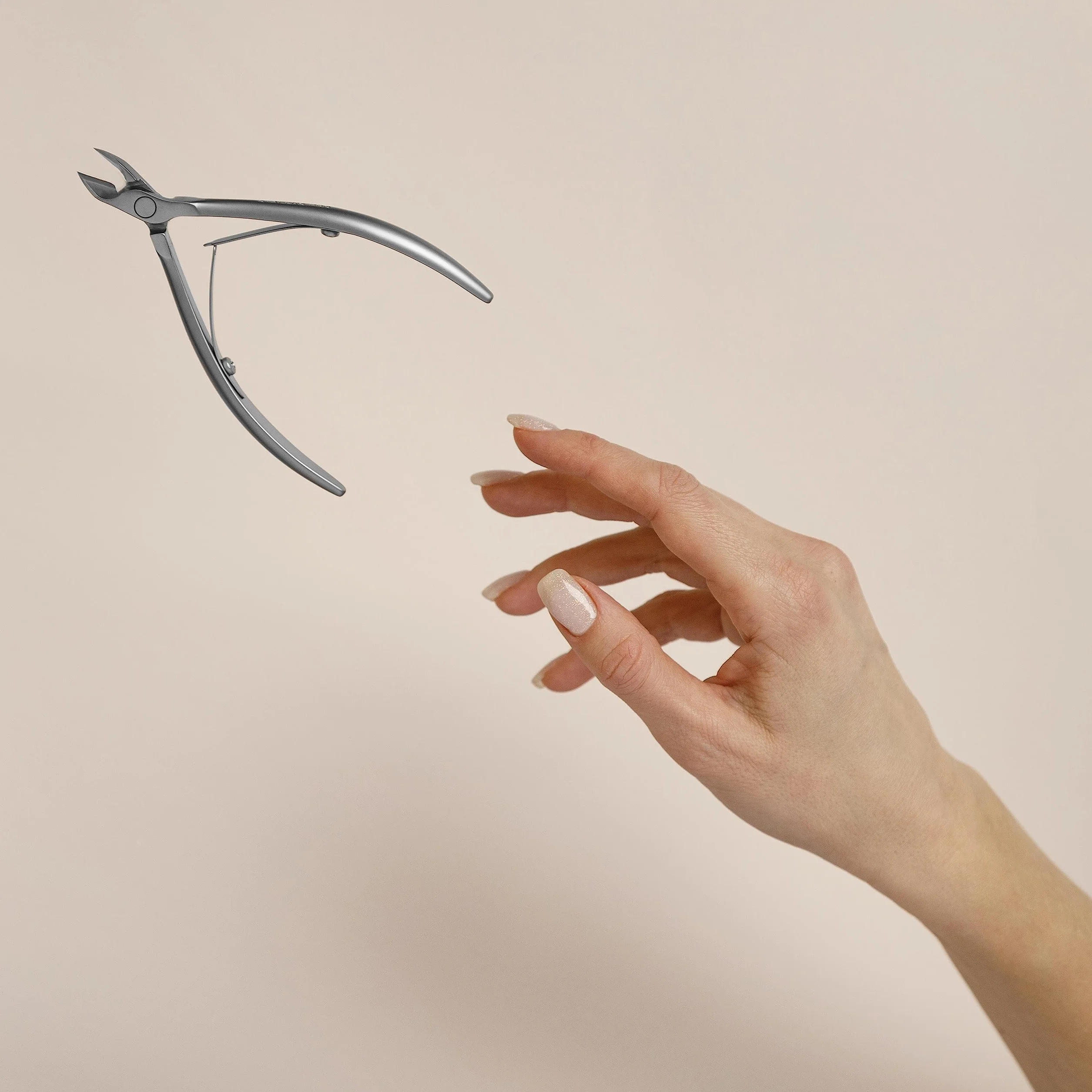 STALEKS PRO by Natury Nails®Alicate profesional para cutículas 7mm. Acero inoxidable. (Smart 31-7mm)