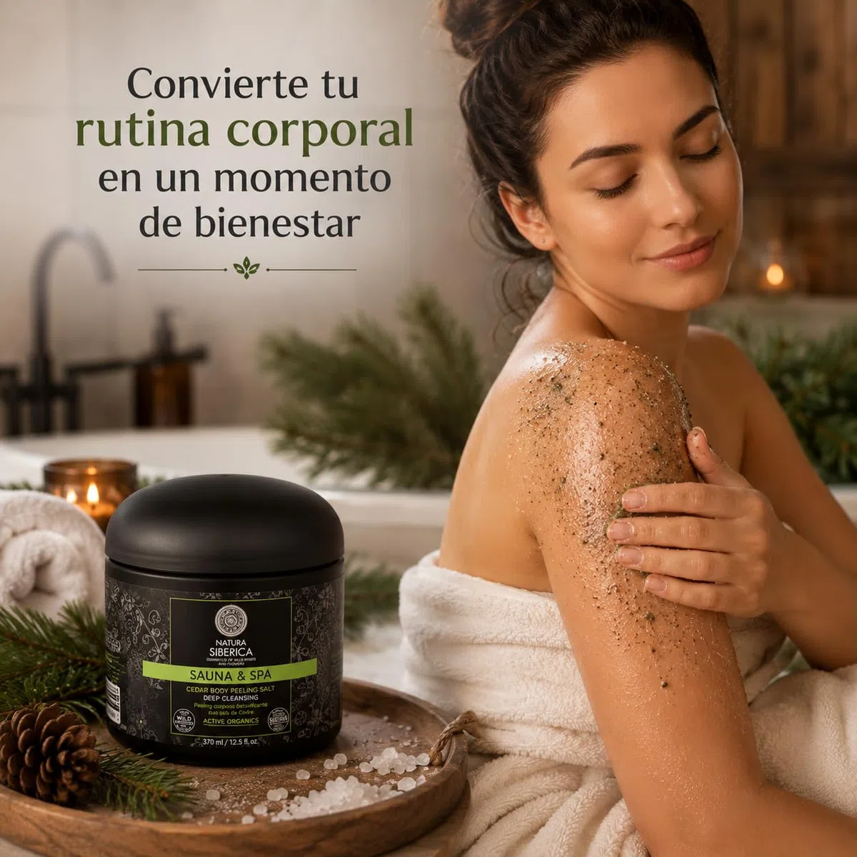 SAUNA&SPA Exfoliante Corporal Detox a Base de Sal con Aceite de Cedro Orgánico y Enebro Siberiano, Peeling Corporal Natural para Suavizar y Purificar la Piel, sin SLS ni Parabenos, 370 ml