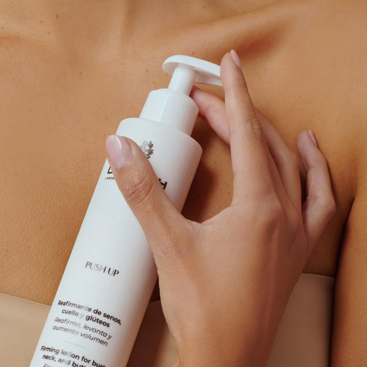 FARMA DORSCH - PUSH UP | Crema Reafirmante | Cuello, Escote, Brazos, Piernas, Senos y Glúteos | Tonifica, Aumenta Firmeza y Previene Estrías | Hidratación y Antioxidante | 200 ml