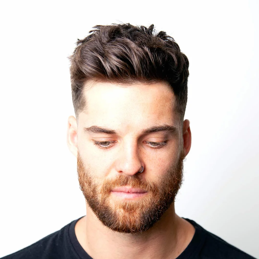 Uppercut Deluxe Clay, Producto Profesional a Base de Agua para un Acabado de Aspecto Natural, Fijación Fuerte y Brillo Bajo, Producto para el Cabello de Hombre 70g