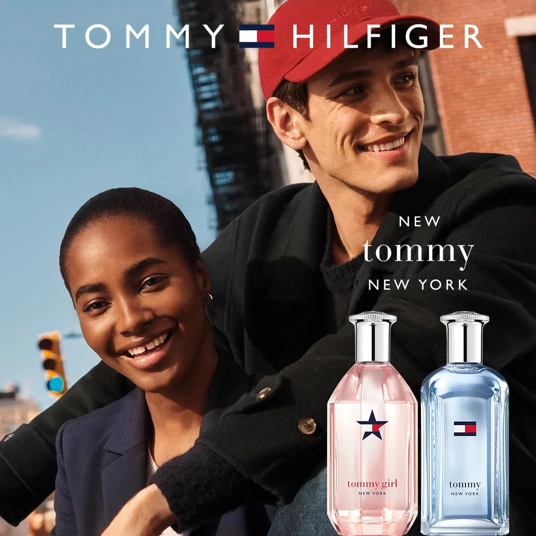 Tommy Hilfiger – Tommy New York Eau de Toilette 50 ml – Perfume para Hombre – Fragancia Fougère Especiada – Notas Especiadas y Amaderadas – Frasco de Vidrio Azul