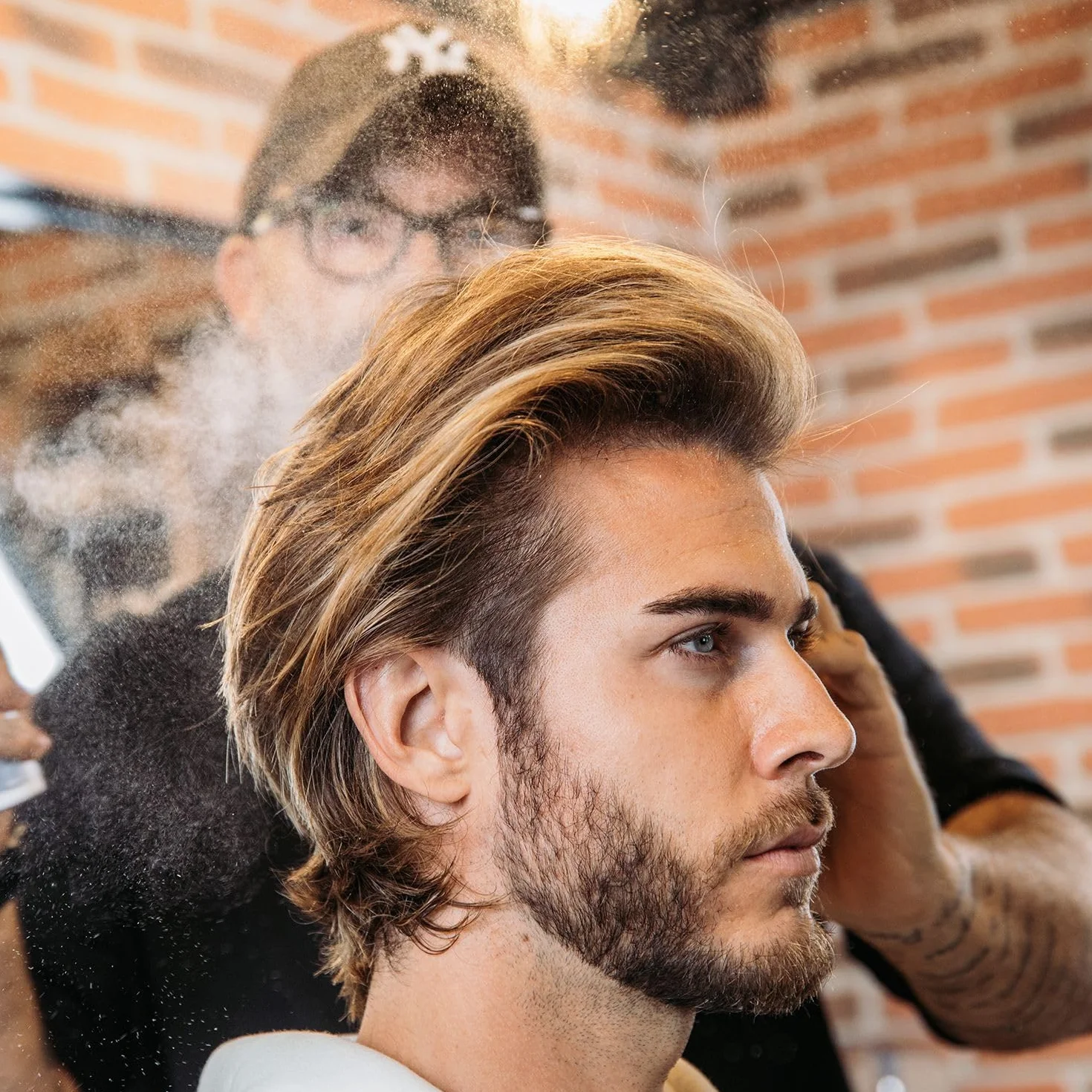 Beardburys Hover Polvo de Peinado para Hombre, textura mate, elevación de raíz y volumen, para cabello fino, sin brillo, fijación flexible, acabado de calidad de barbería, 12 g + 2 recambios.