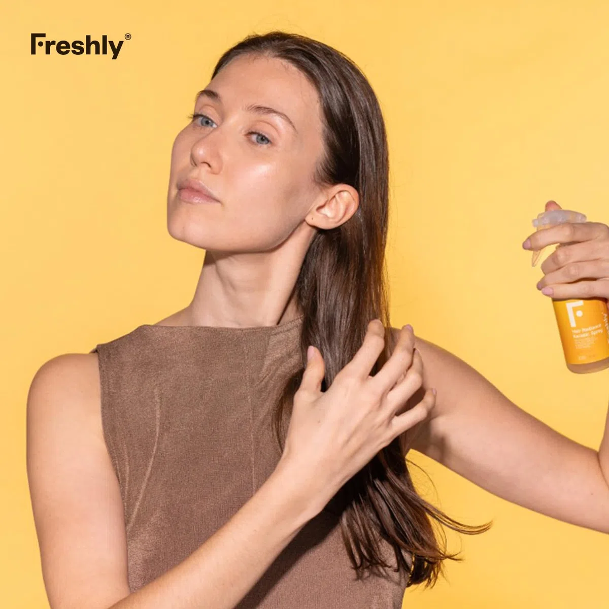Freshly - Protector Térmico Pelo – con Keratina Vegetal Sin Siliconas – Spray Desenredante para Todo Tipo de Cabellos – Brillo e Hidratación Capilar - Fórmula Natural 99,4% – 200ml